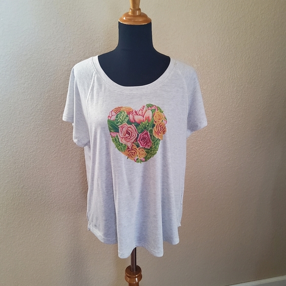 CAbi Tops - Cabi Knit Floral Heart Top M Grey New